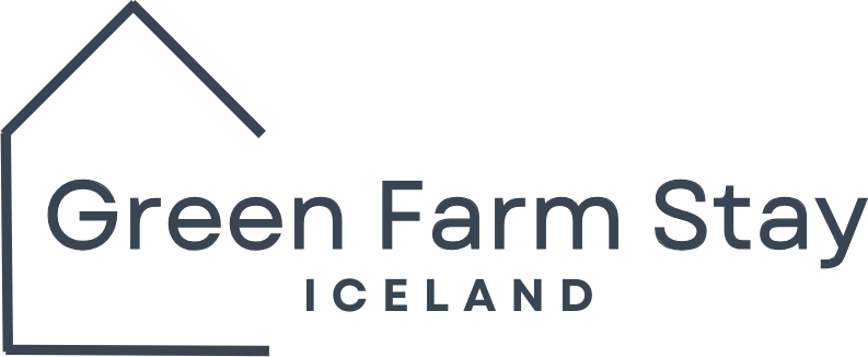 green-farm-stay-logo-dark-variant